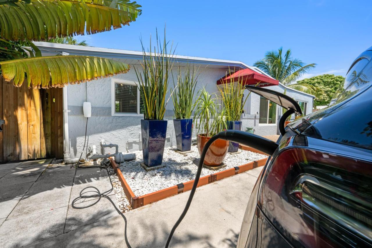 Palms Retreat! Giant Heated Pool-Hottub-Firepit-5Min2Beach-Pets-Ev Chgr Fort Lauderdale Esterno foto