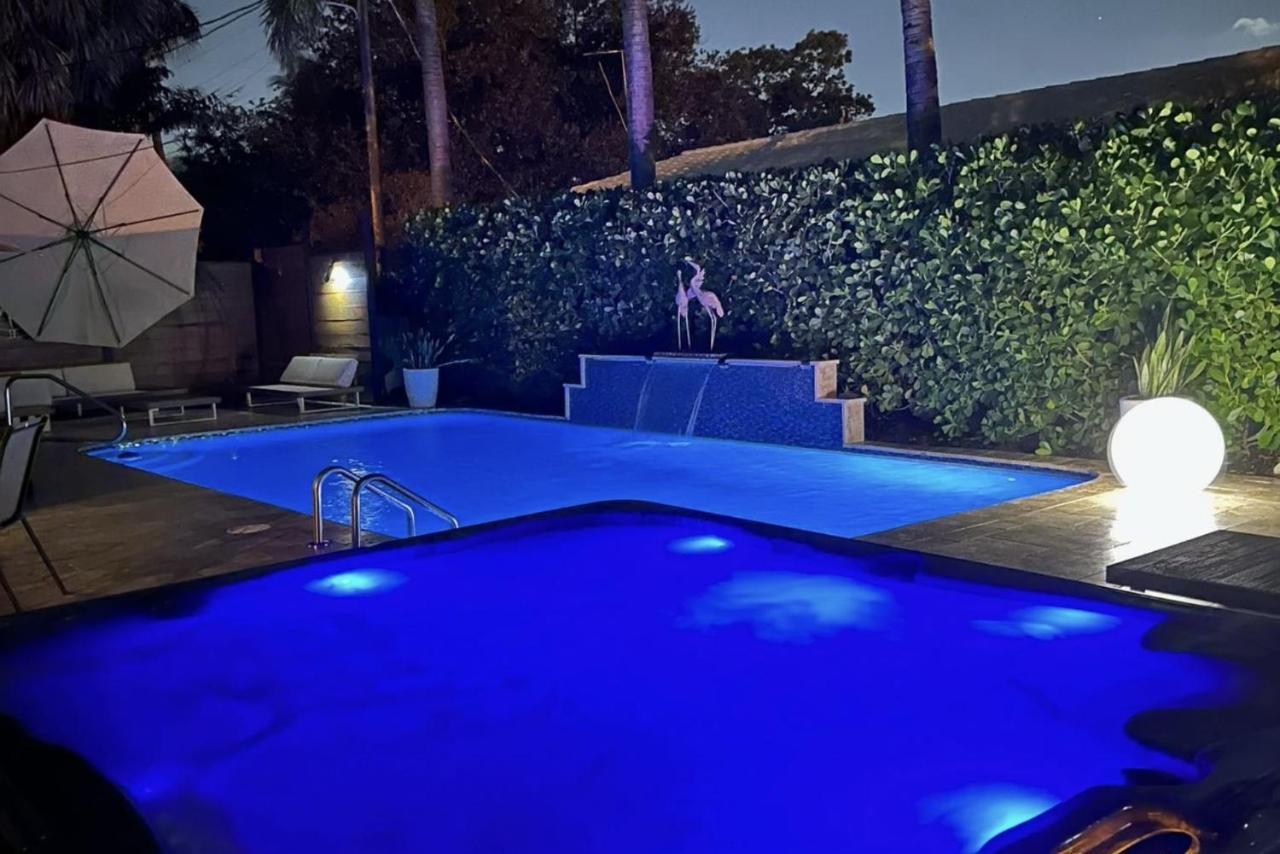 Palms Retreat! Giant Heated Pool-Hottub-Firepit-5Min2Beach-Pets-Ev Chgr Fort Lauderdale Esterno foto